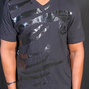 Sean John Black t-shirt w/ shiny black writing